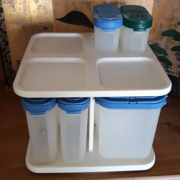 Tupperware Spice Containers With Carousel - Picture 4 of 5